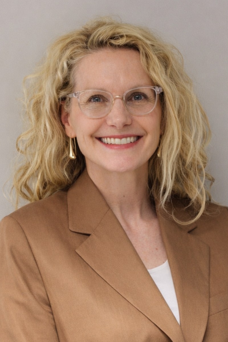 Dr Peta Smith